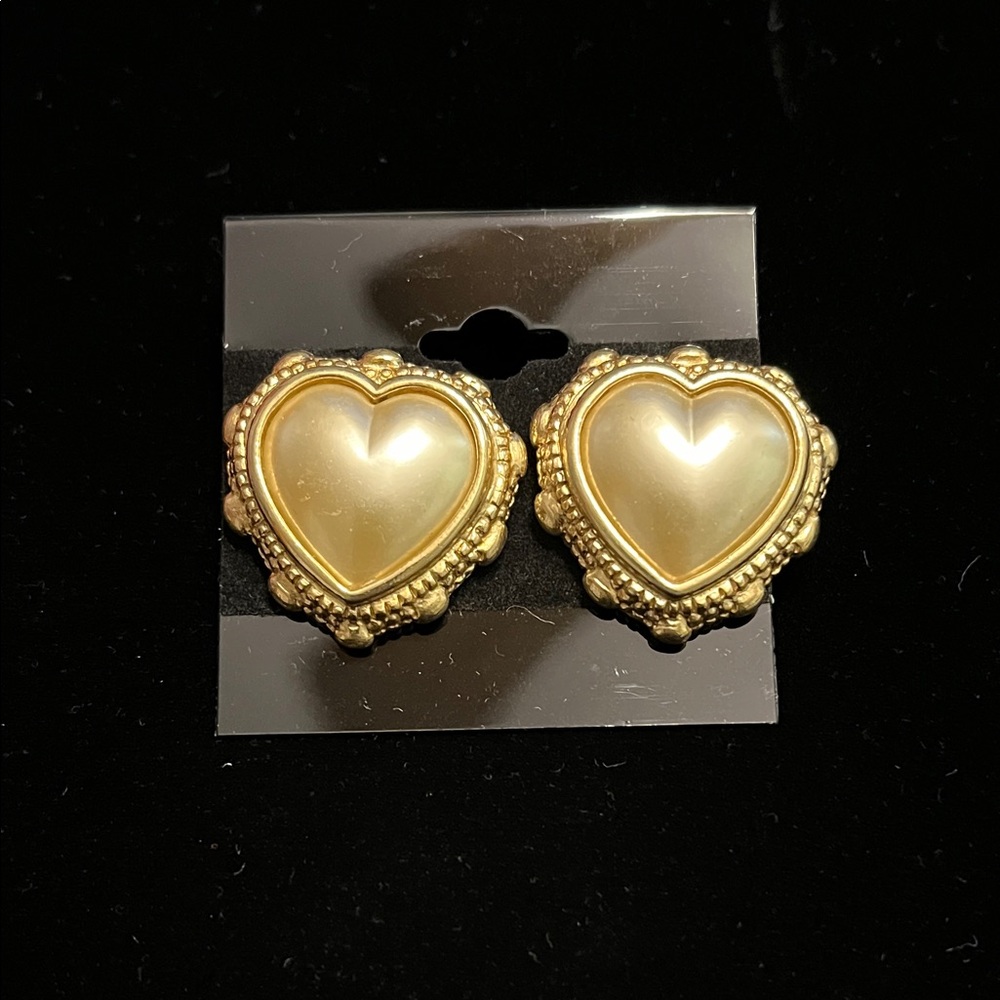 JS Pearl Earrings